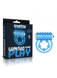 Голубое, светящееся в темноте виброкольцо Lumino Play Vibrating Penis Ring - Lovetoy - в Чебоксарах купить с доставкой