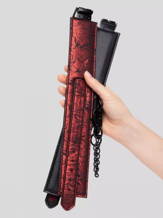 Красно-черные оковы Reversible Faux Leather Ankle Cuffs - Fifty Shades of Grey - купить с доставкой в Чебоксарах