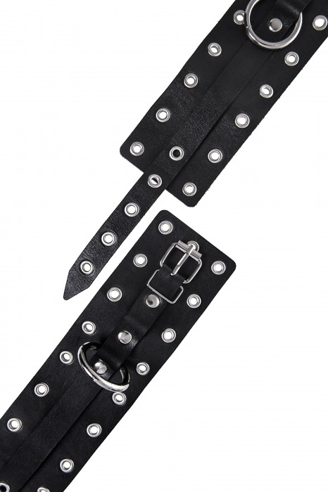 Черные кожаные однослойные оковы с люверсами - Pecado - купить с доставкой в Чебоксарах