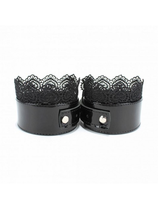 Изысканные чёрные наручники с кружевом - БДСМ Арсенал - купить с доставкой в Чебоксарах